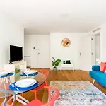 20 Modern Flat Apartment *