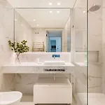 20 Modern Flat *